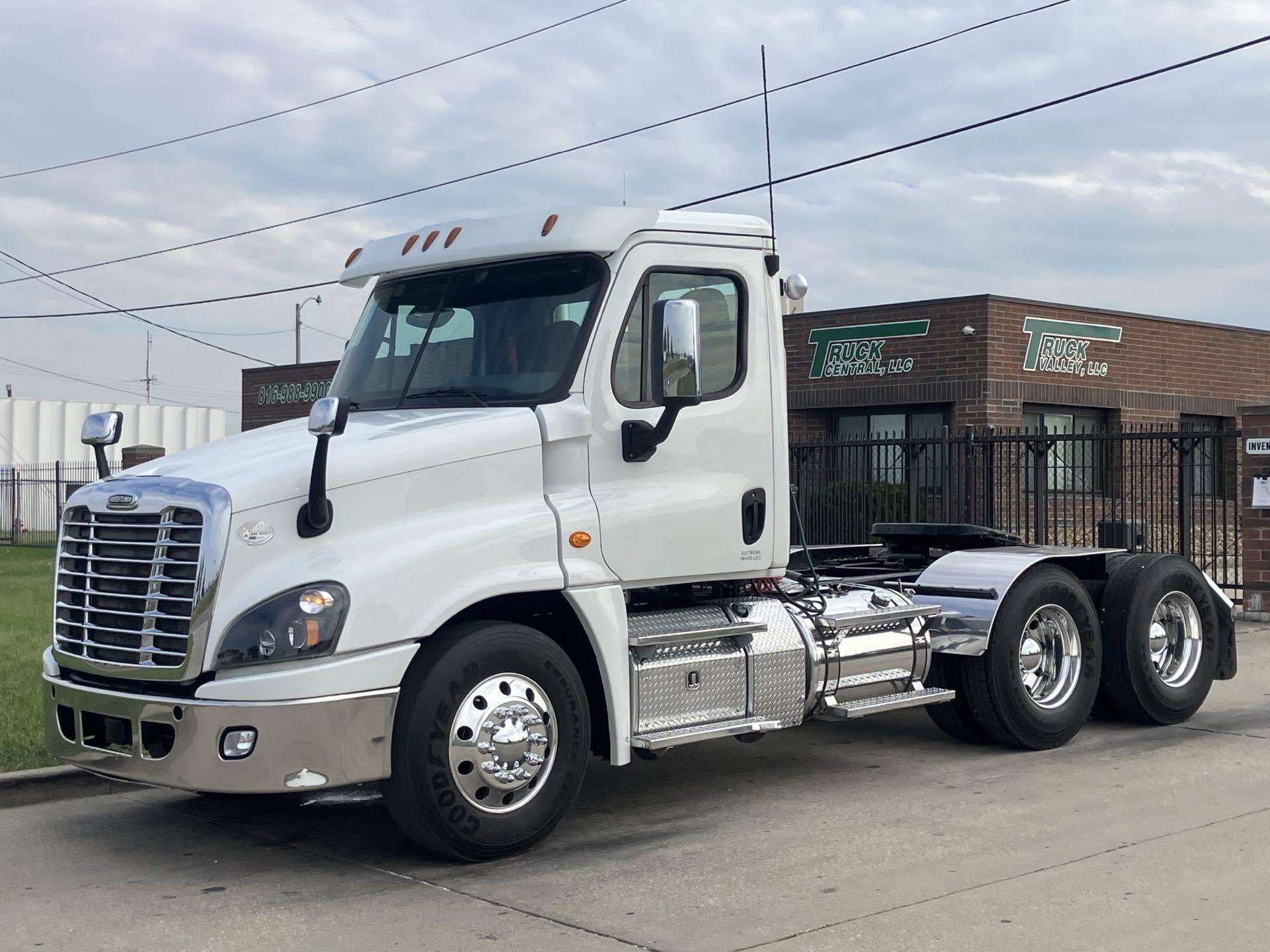 2015 Freightliner Cascadia 125