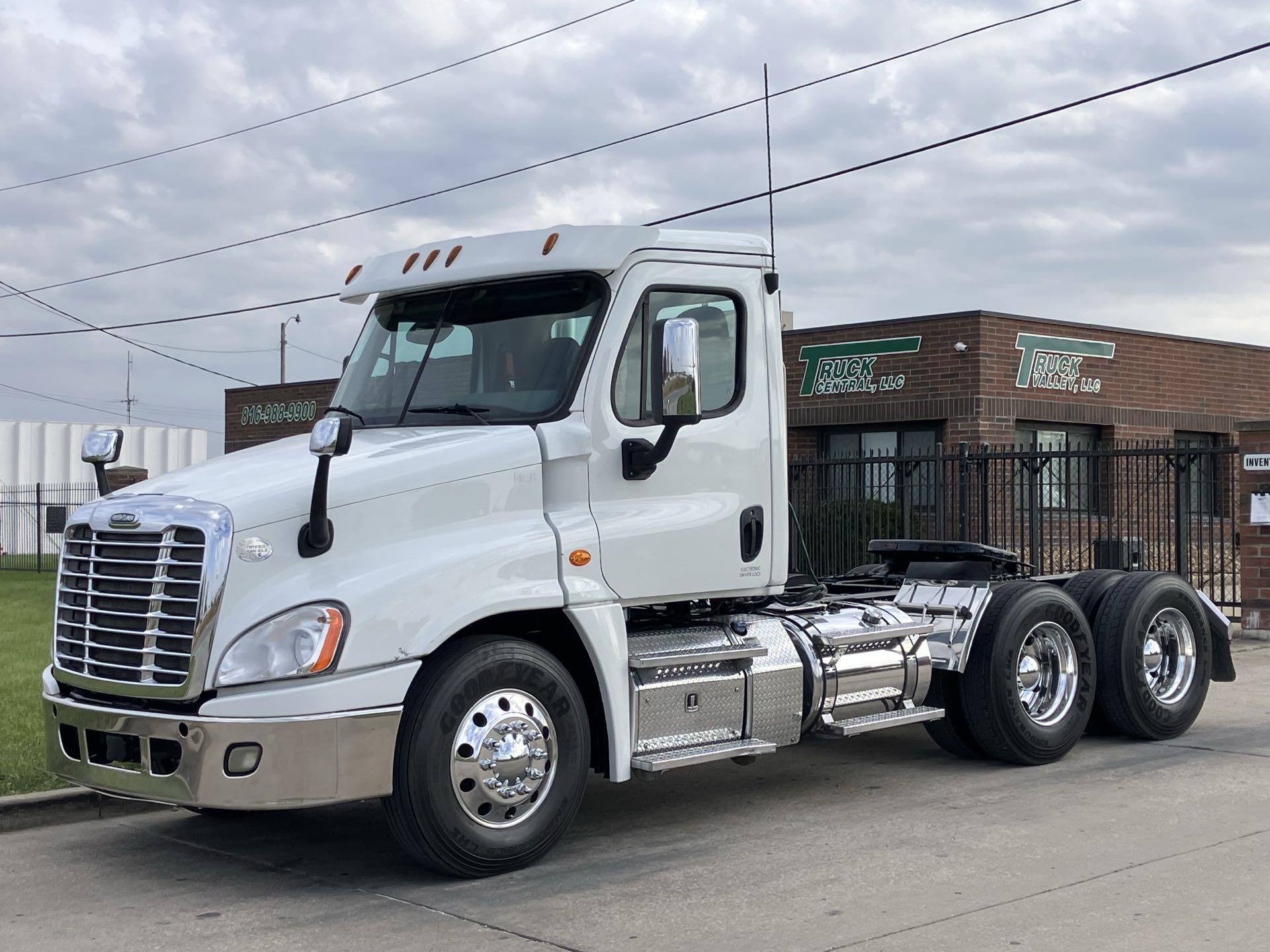 2016 Freightliner Cascadia 125