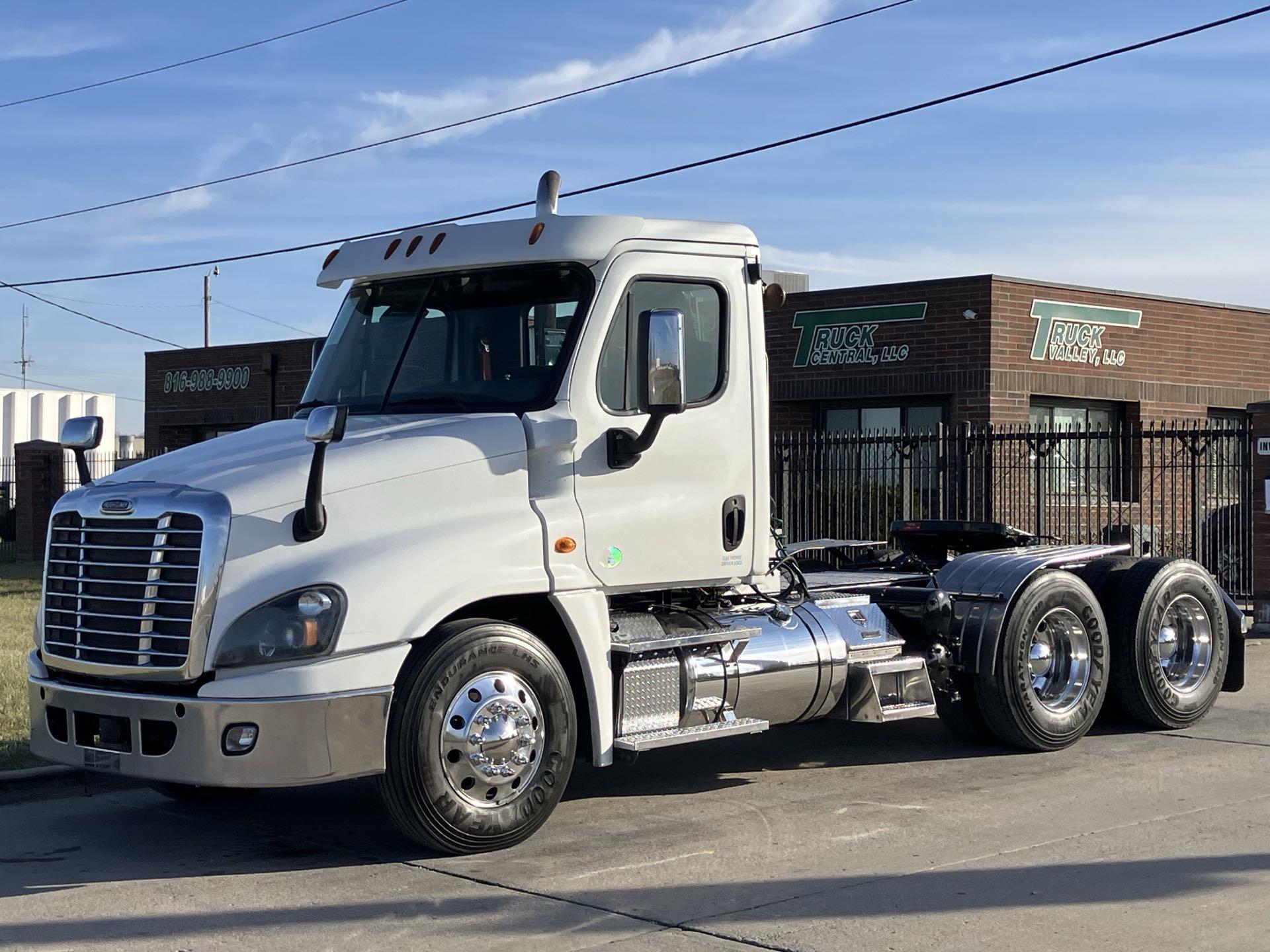 2017 Freightliner Cascadia 125