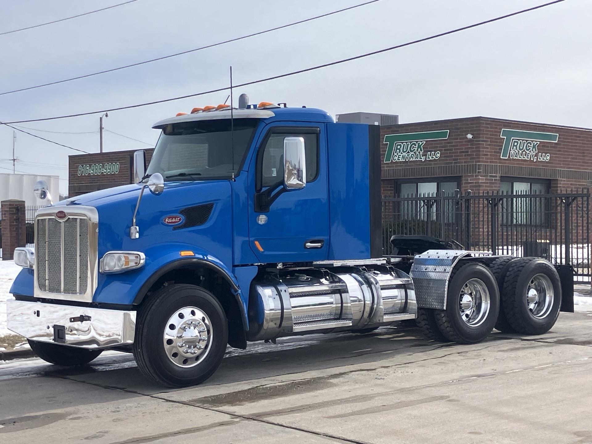 2017 Peterbilt 567