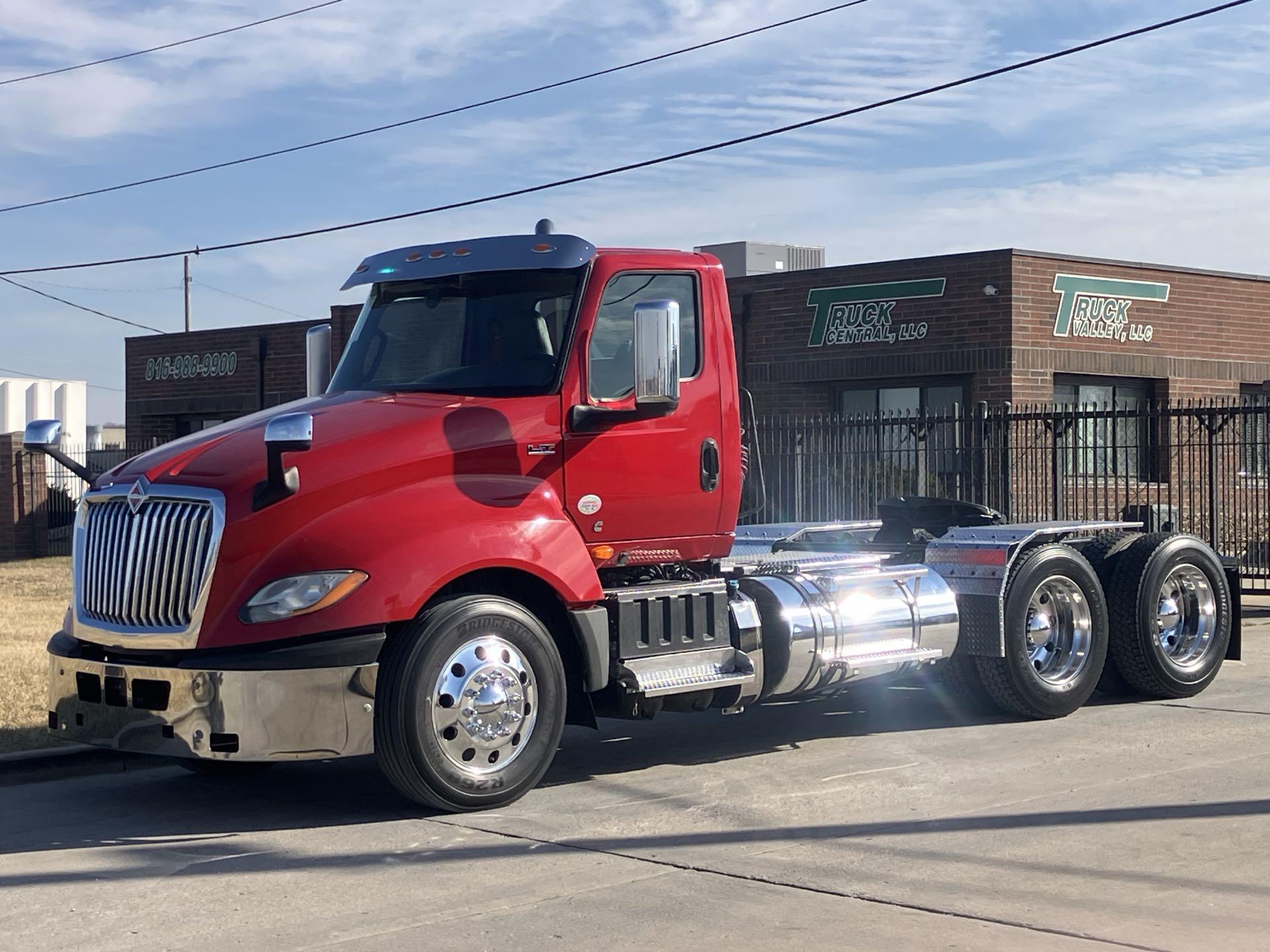 2019 International LT625