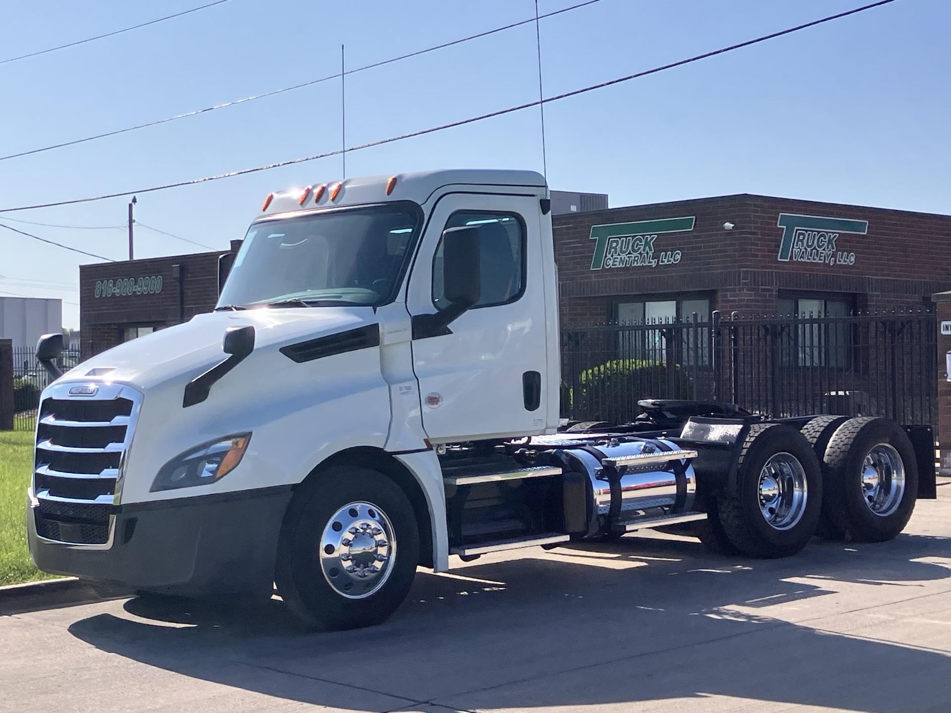 2018 Freightliner Cascadia 126