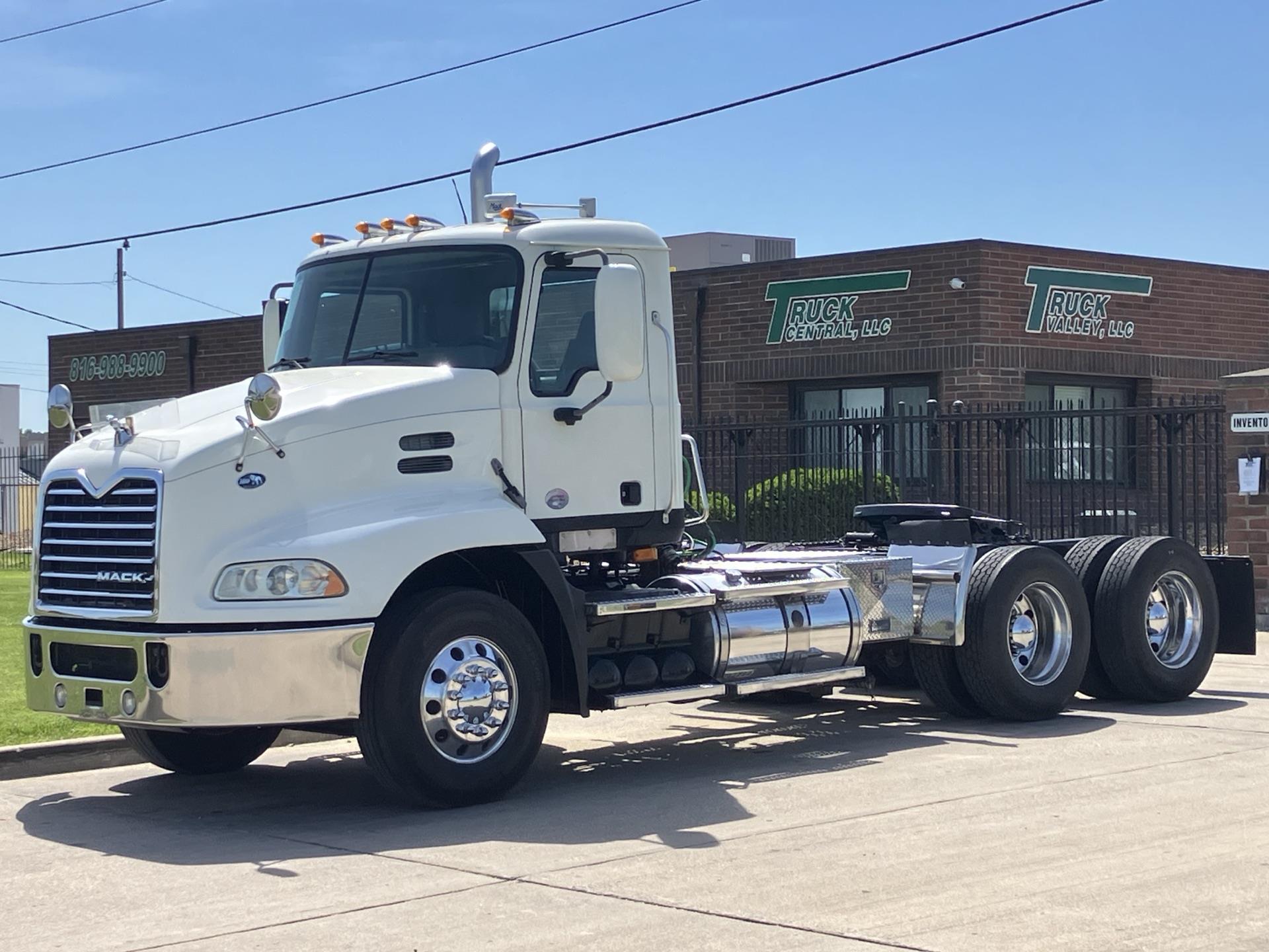 2010 Mack CXU613