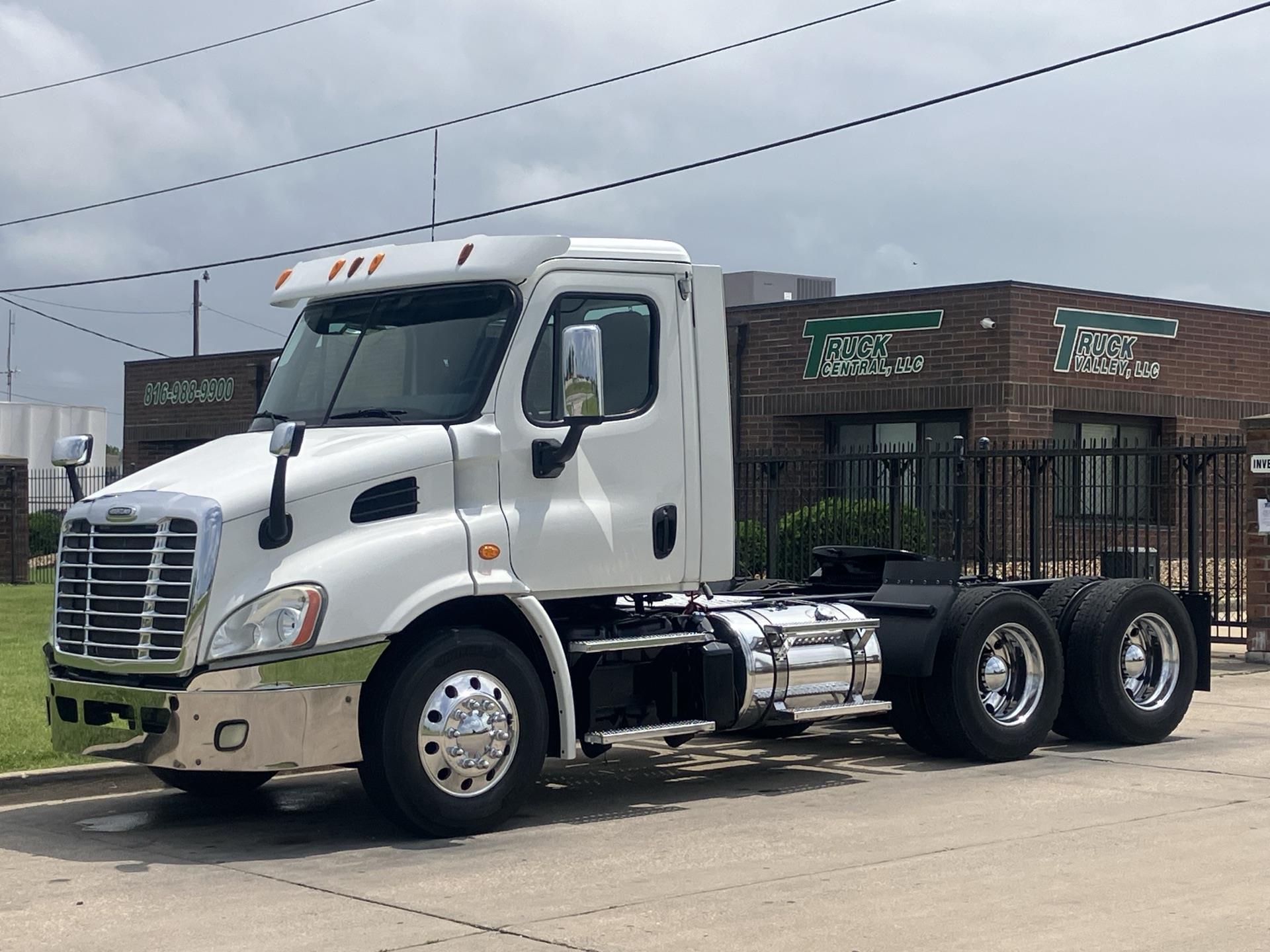 2013 Freightliner Cascadia 113