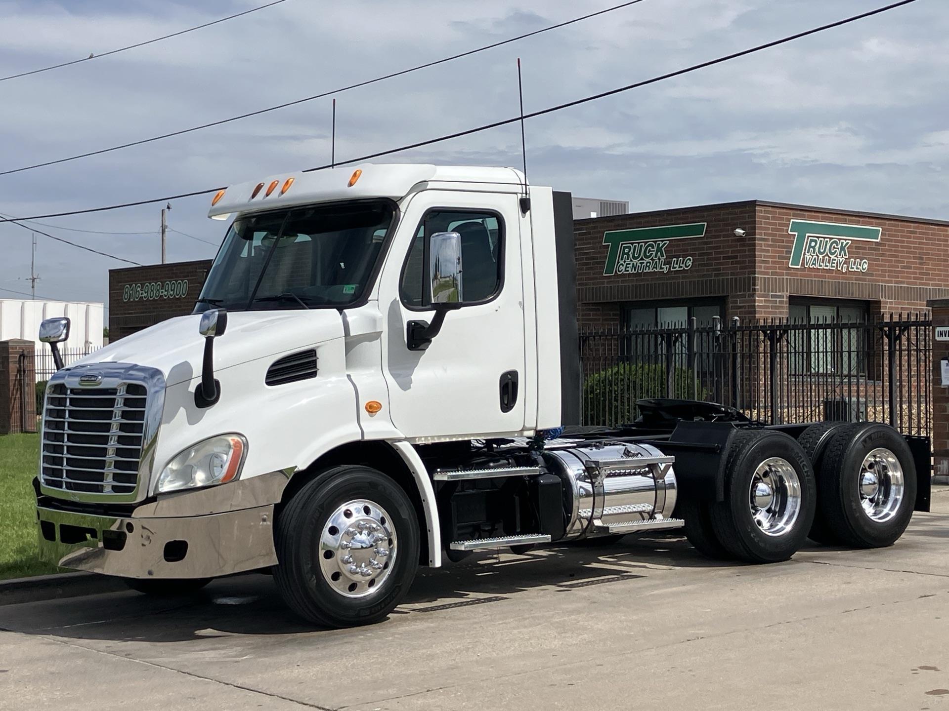 2013 Freightliner Cascadia 113