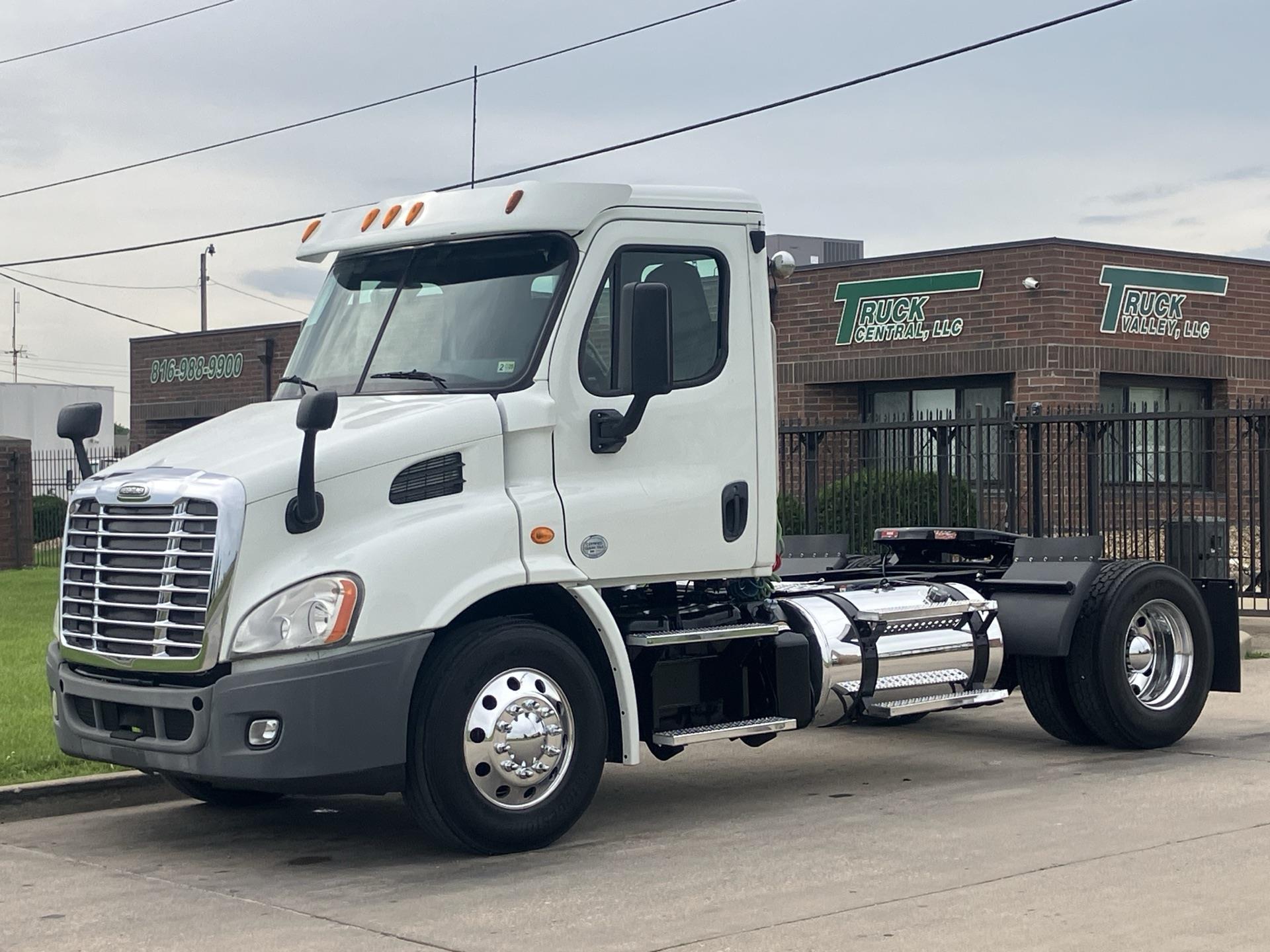 2014 Freightliner Cascadia 113