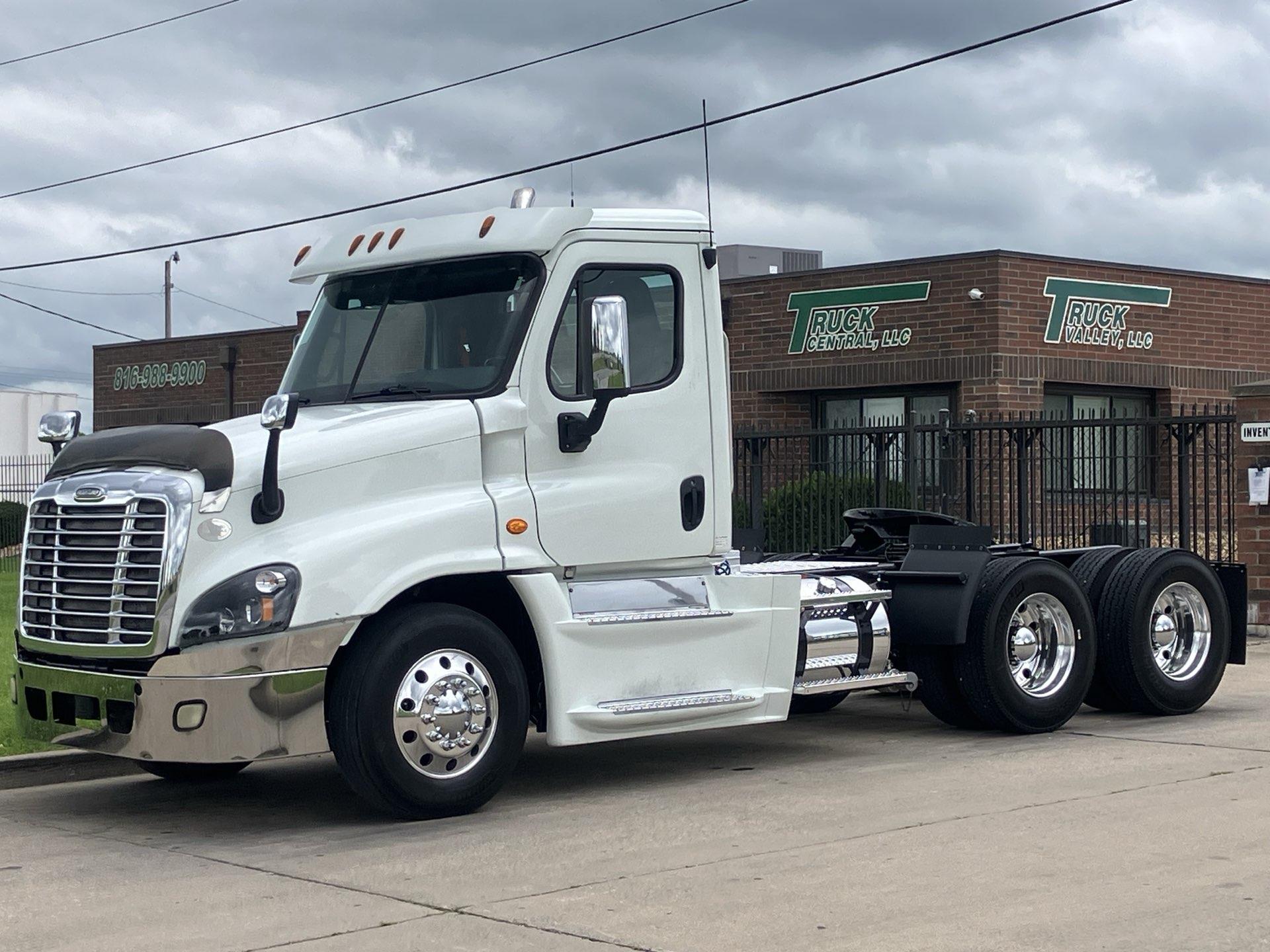 2016 Freightliner Cascadia 125