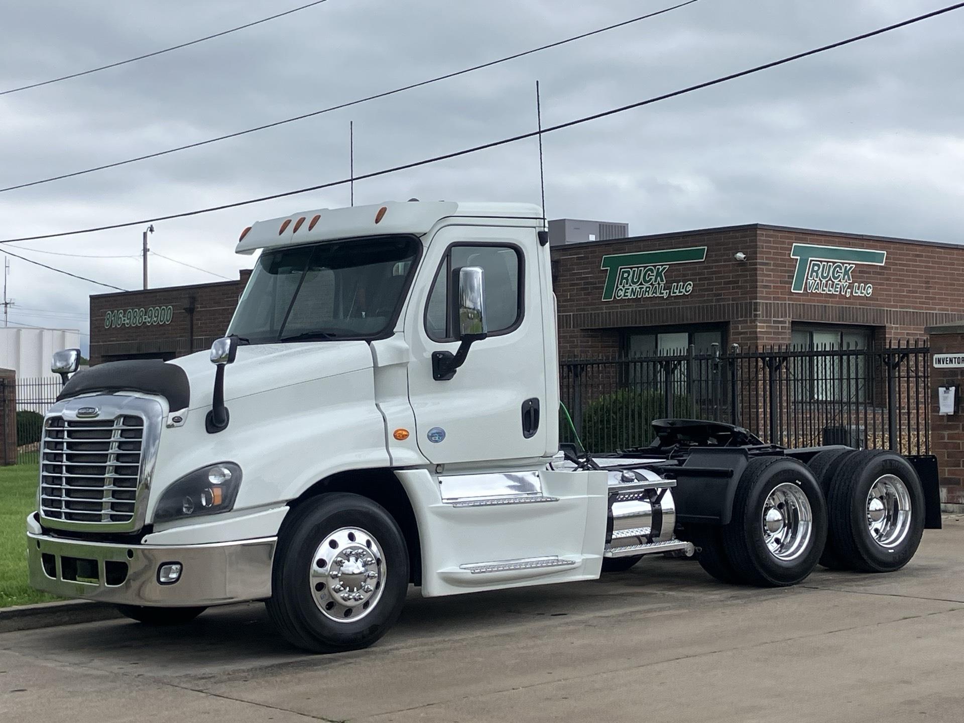 2016 Freightliner Cascadia 125