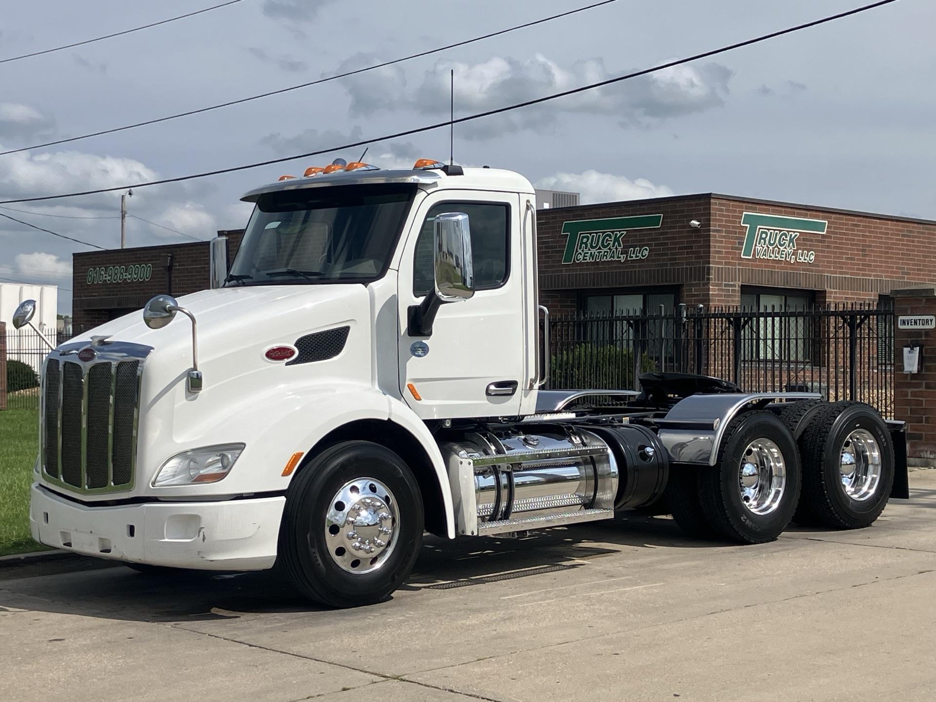 2017 Peterbilt 579