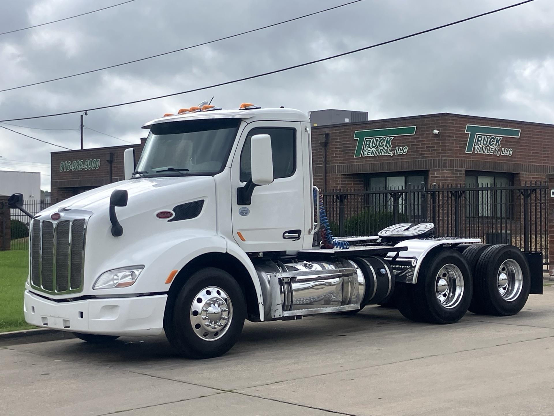 2017 Peterbilt 579