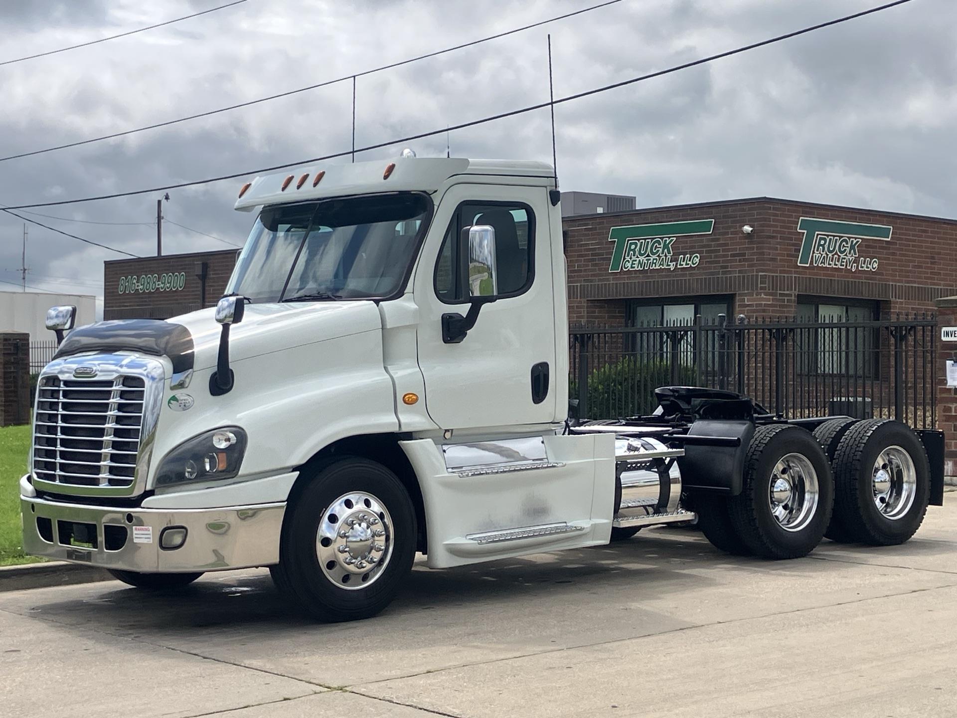 2016 Freightliner Cascadia 125