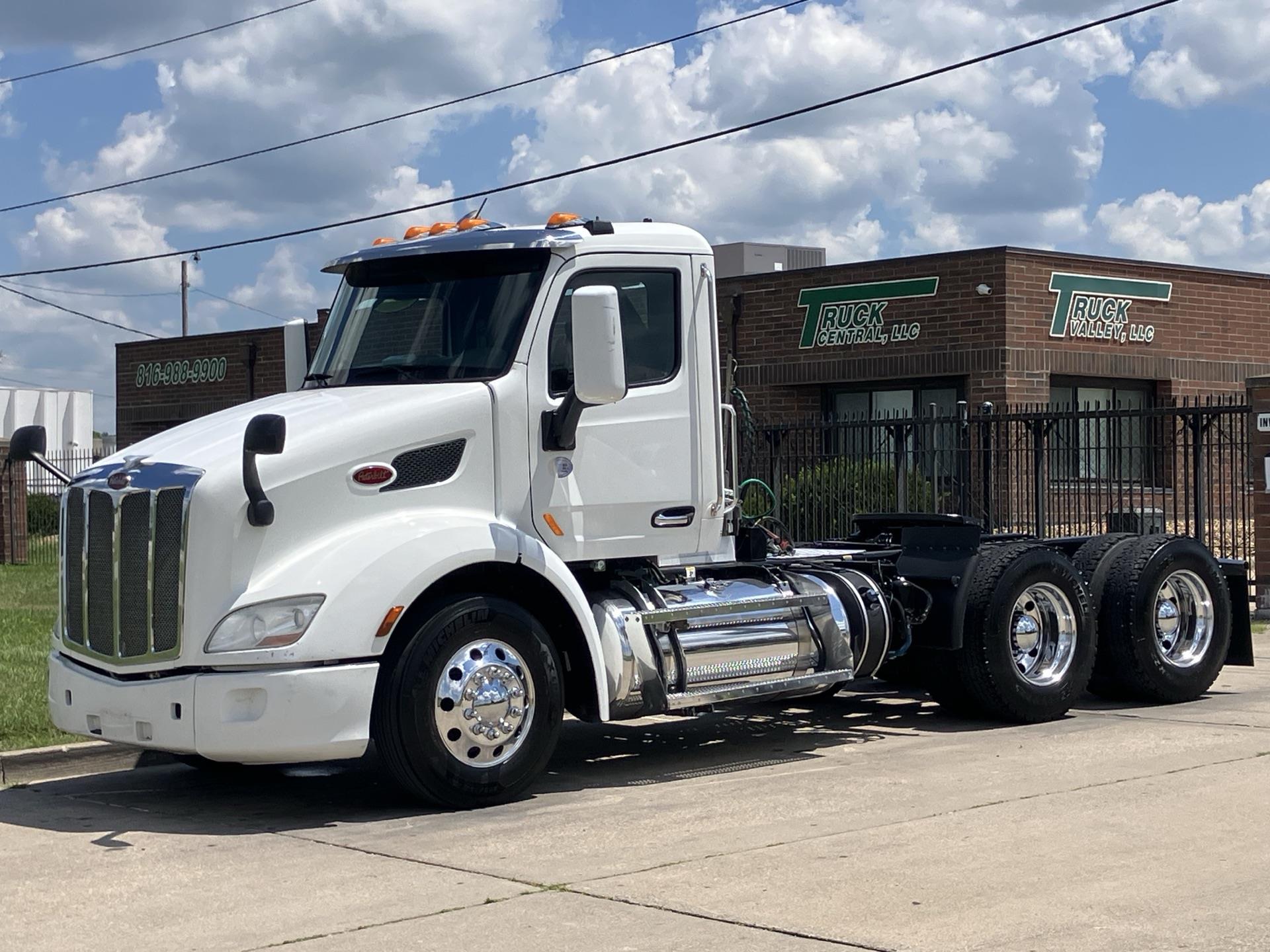 2017 Peterbilt 579