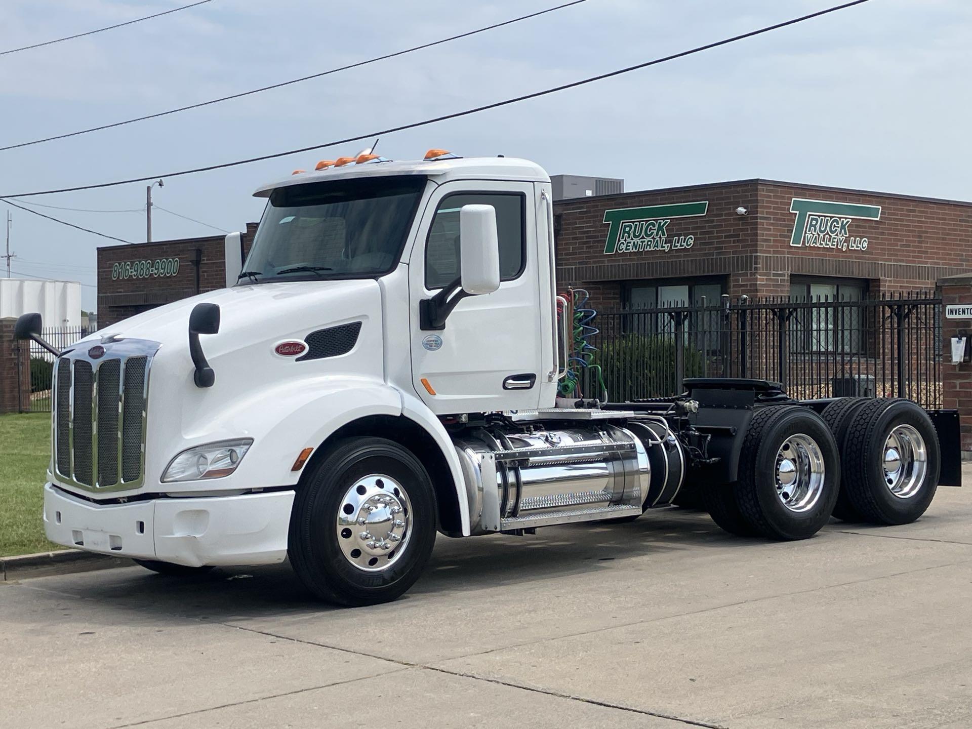 2017 Peterbilt 579