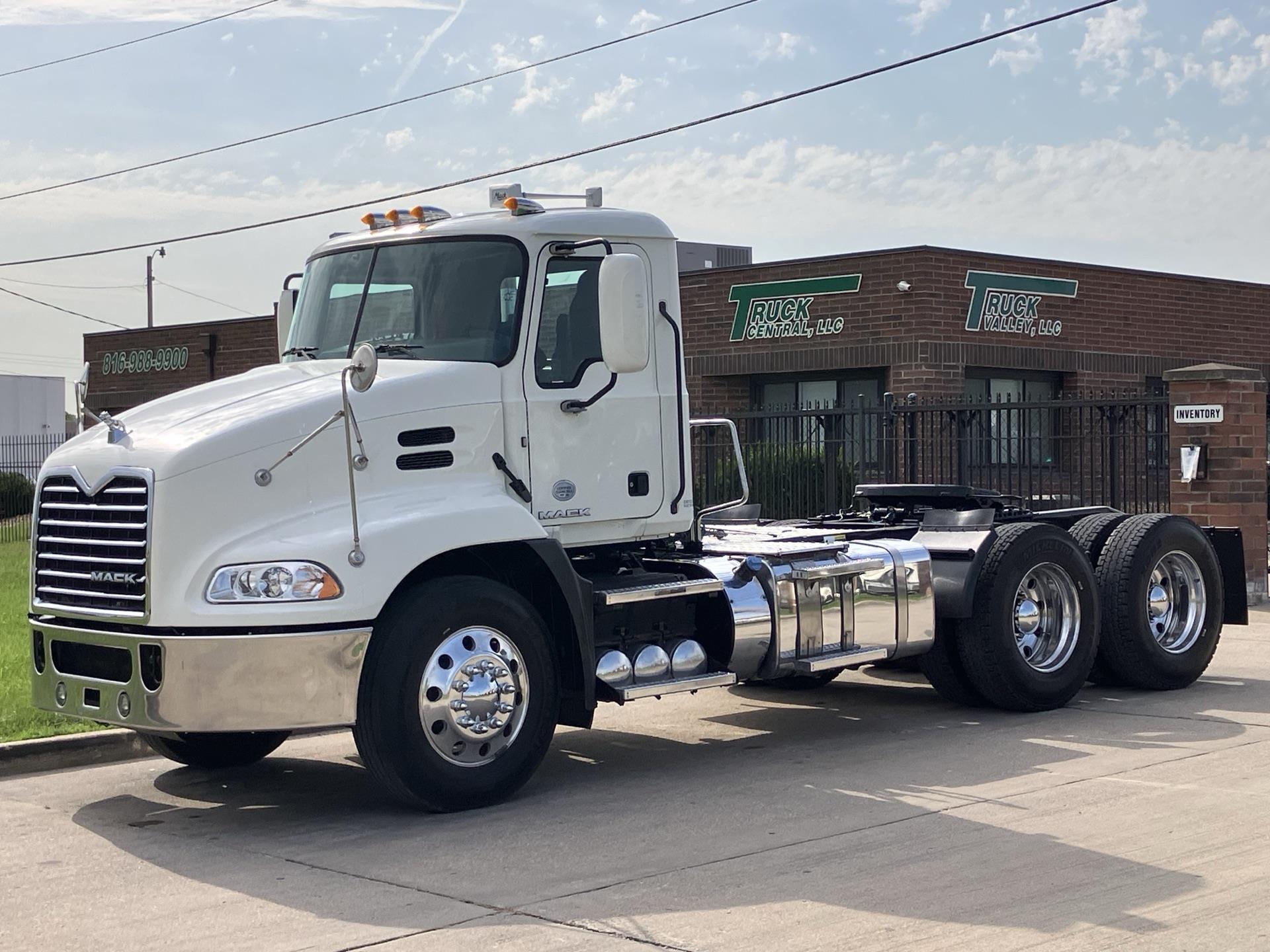 2016 Mack CXU613