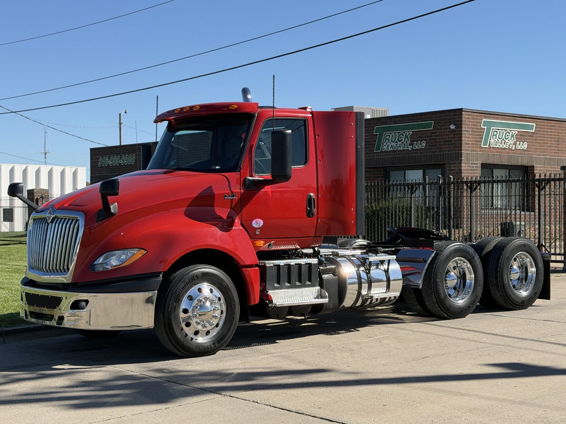 2019 International LT625