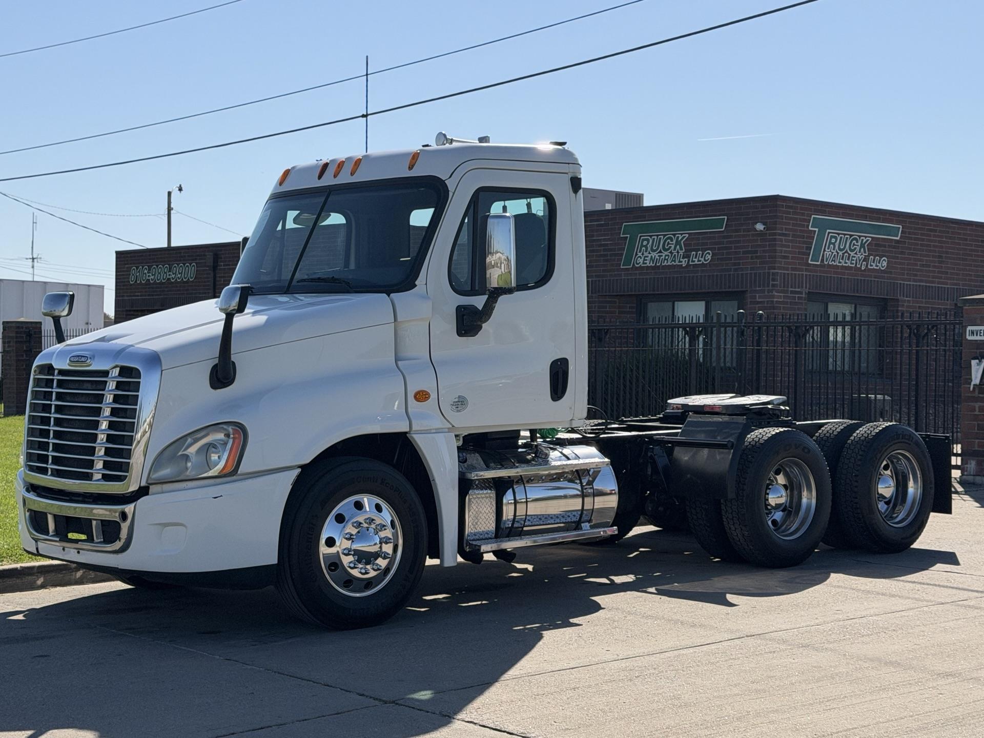2014 Freightliner Cascadia 125