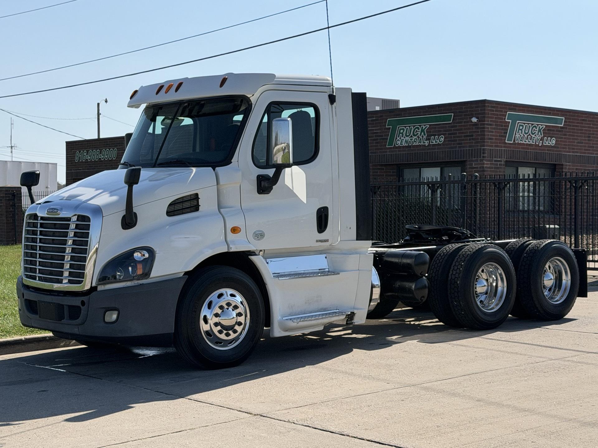 2014 Freightliner Cascadia 113