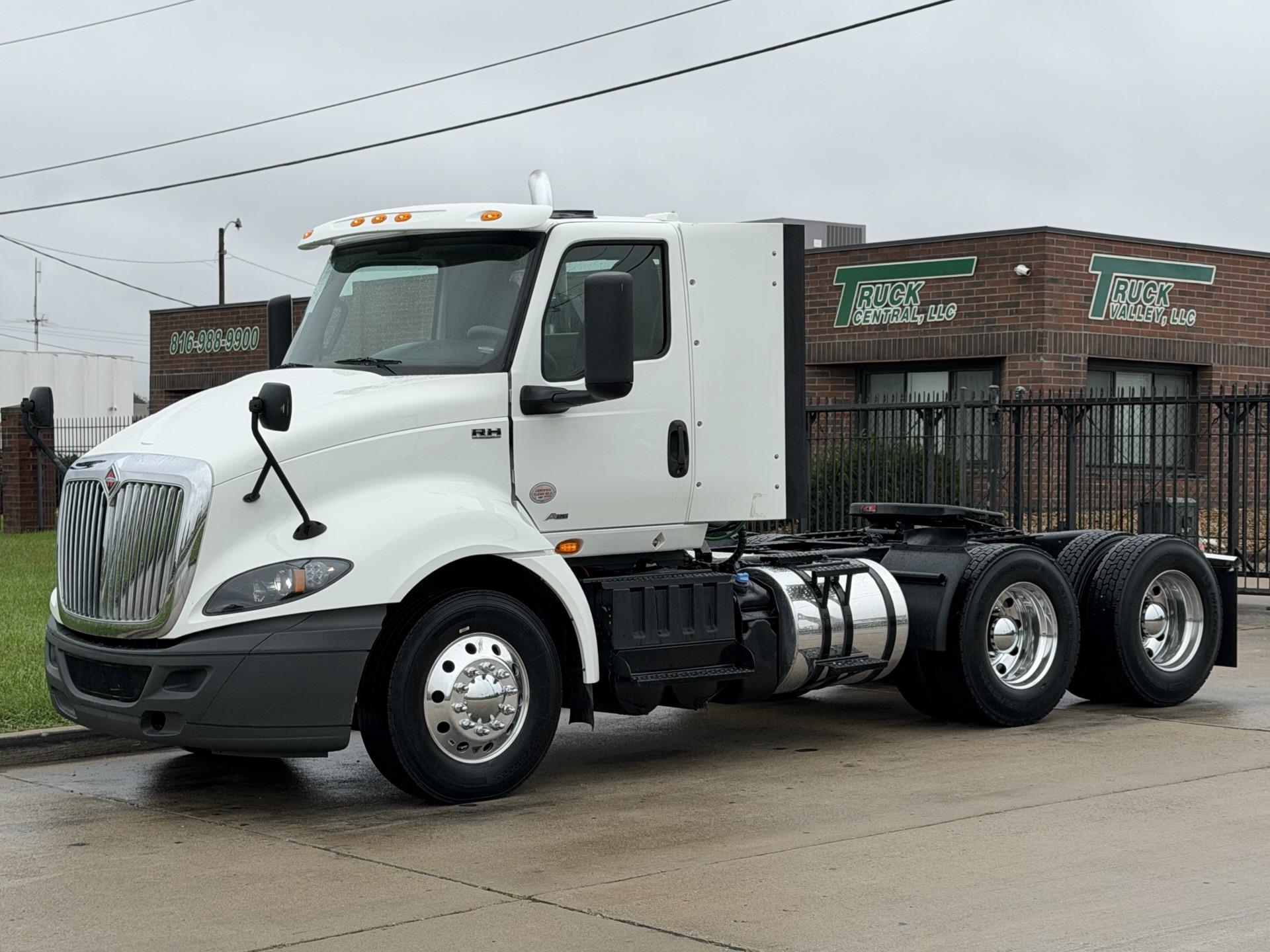 2023 International RH613