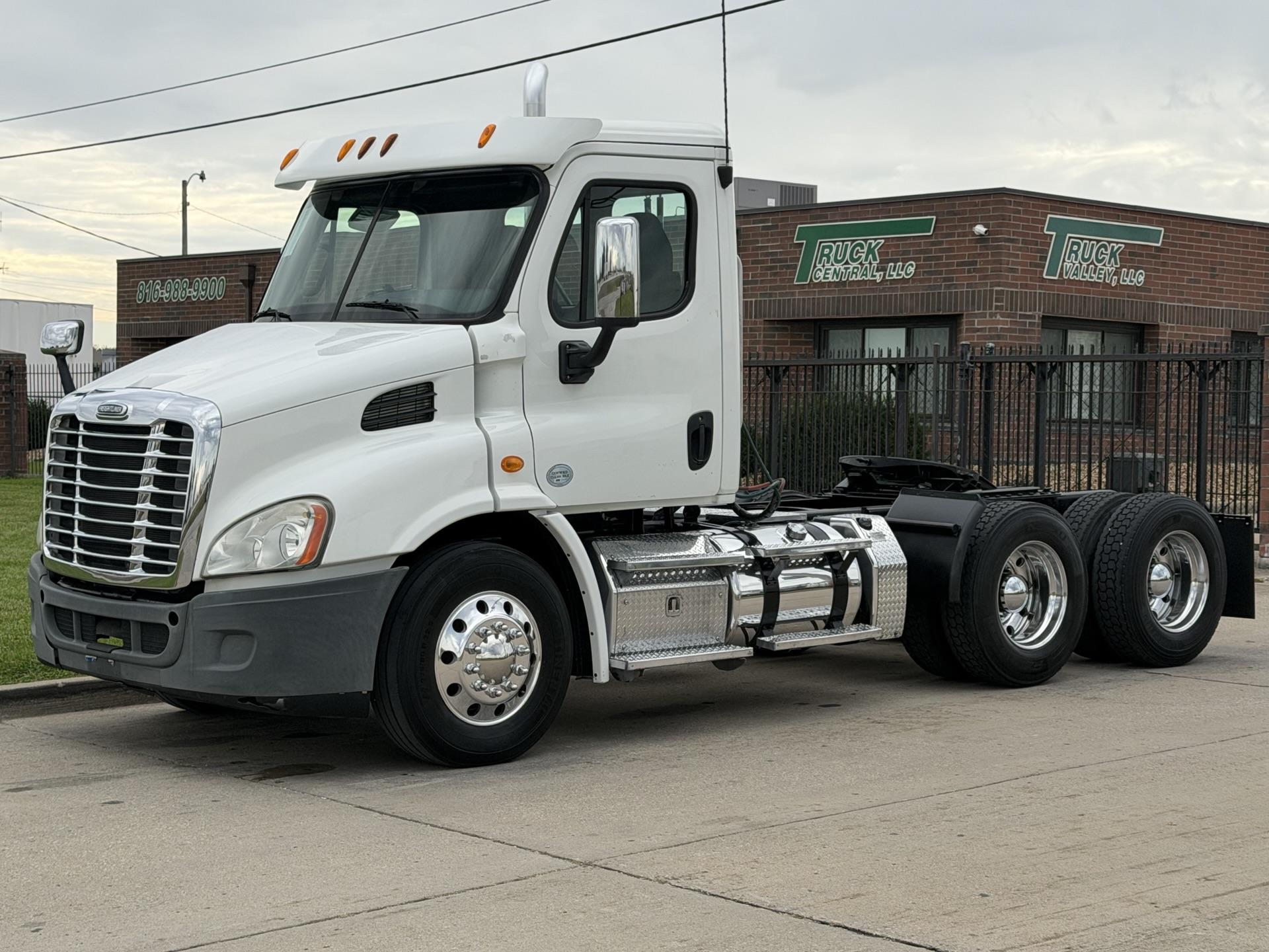 2013 Freightliner Cascadia 113