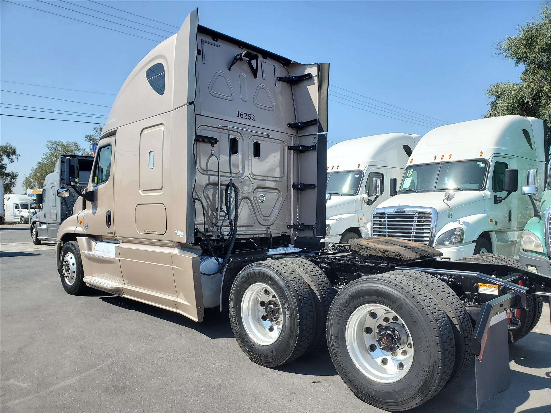 2016 Freightliner Cascadia