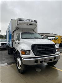 2001 Ford F750