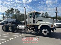 2009 Mack CHU613 DAYCAB