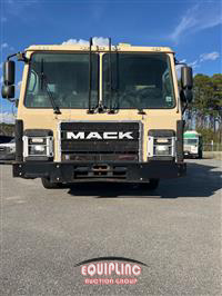 2016 Mack LR