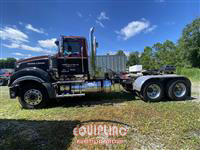 2010 Mack TD713