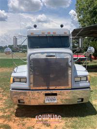 2001 Freightliner FLD120