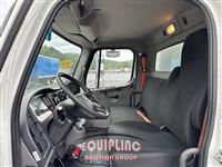 2019 Freightliner M2106