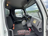 2019 Freightliner M2106