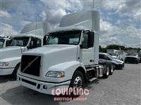 2013 VOLVO TRUCK VNM