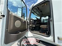 2013 VOLVO TRUCK VNM