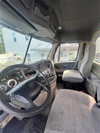 2011 Freightliner CASCADIA