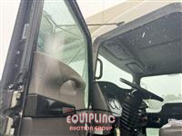2013 Kenworth T370 BUCKET TRUCK