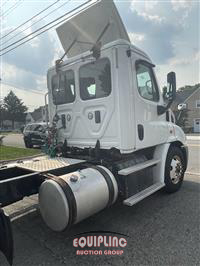 2015 Freightliner CASCADIA