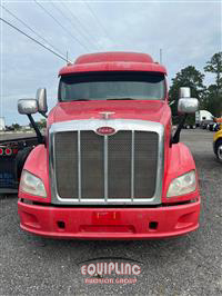 2013 Peterbilt 587