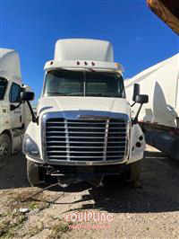 2015 Freightliner Cascadia CA113SLP