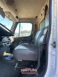 2007 Freightliner M2 106