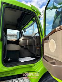 2014 VOLVO TRUCK VNM