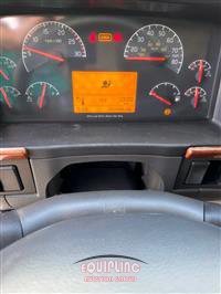 2011 Volvo VNL780