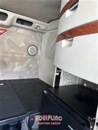 2011 Volvo VNL780