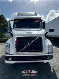 2011 VOLVO TRUCK VNL630