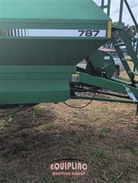 1997 John Deere 1850 & JOHN DEERE 787 SEED CAR