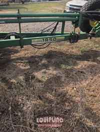 1997 John Deere 1850 & JOHN DEERE 787 SEED CAR