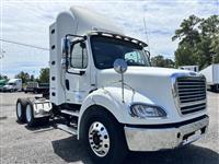 2011 Freightliner M2