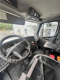 2011 Freightliner M2 112