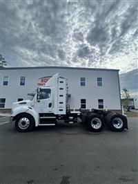 2011 Freightliner M2 112