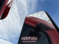 2017 Freightliner Cascadia CA113SLP