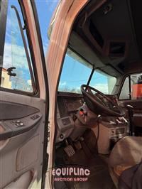 2009 Freightliner Columbia